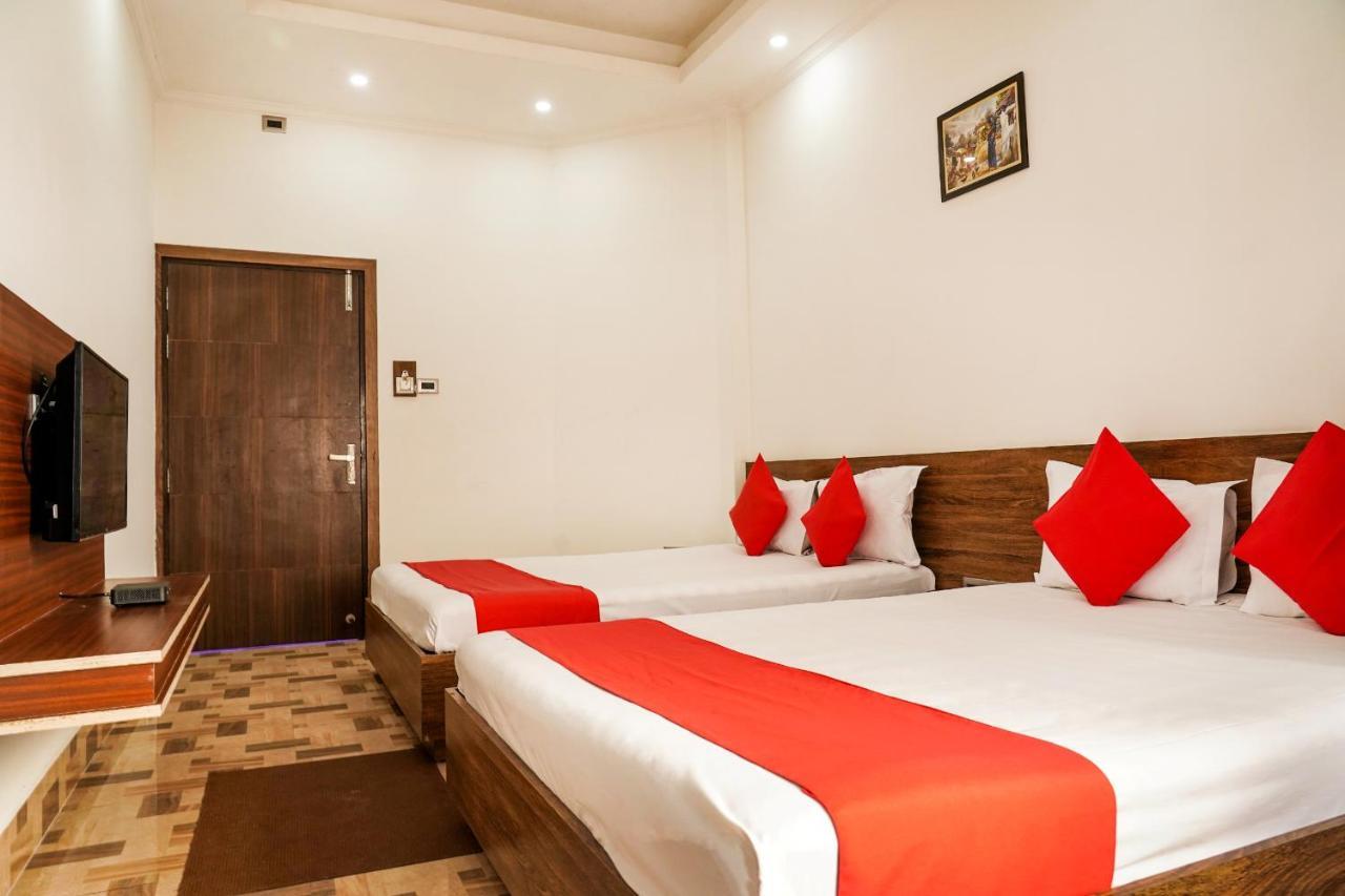Koch Bihār Hotel Heritage מראה חיצוני תמונה