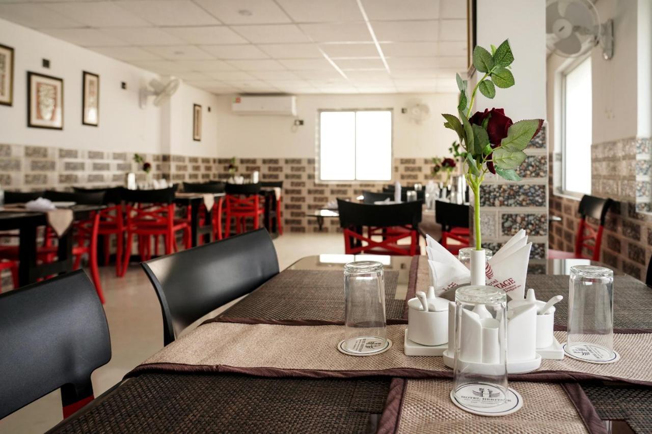 Koch Bihār Hotel Heritage מראה חיצוני תמונה