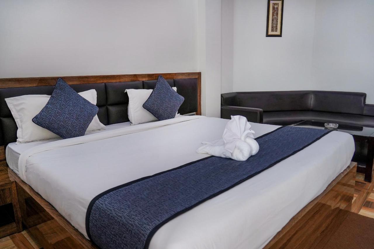 Koch Bihār Hotel Heritage מראה חיצוני תמונה